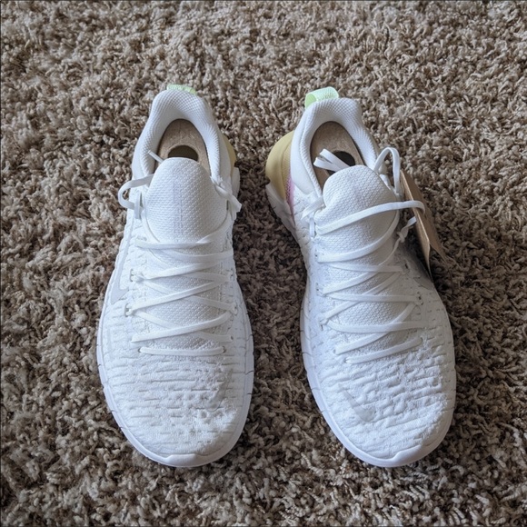 Nike Free Run Sneakers - Size 6 - Picture 2 of 4